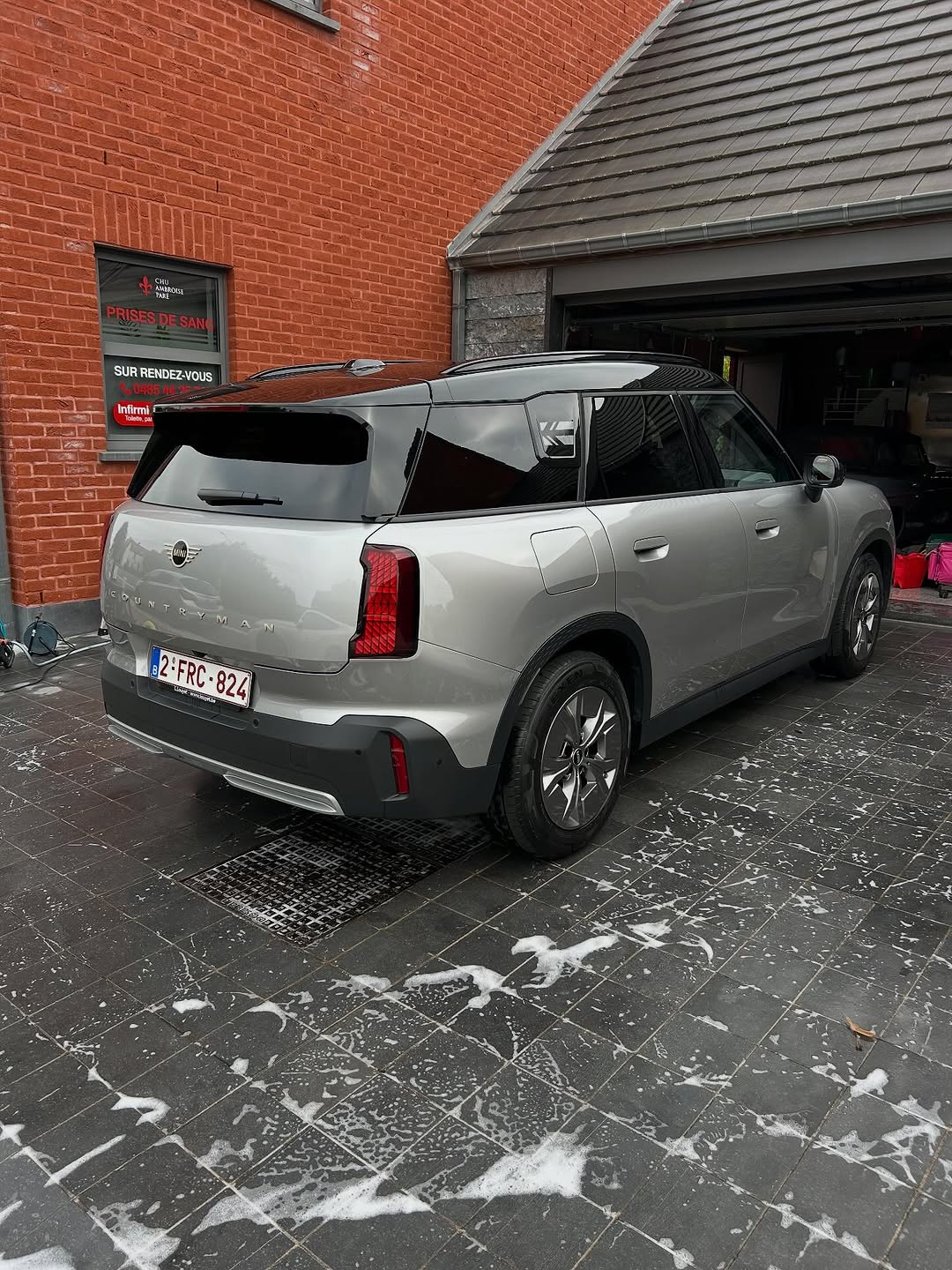 Detailing Mini Countryman gris vue arrière Belgique